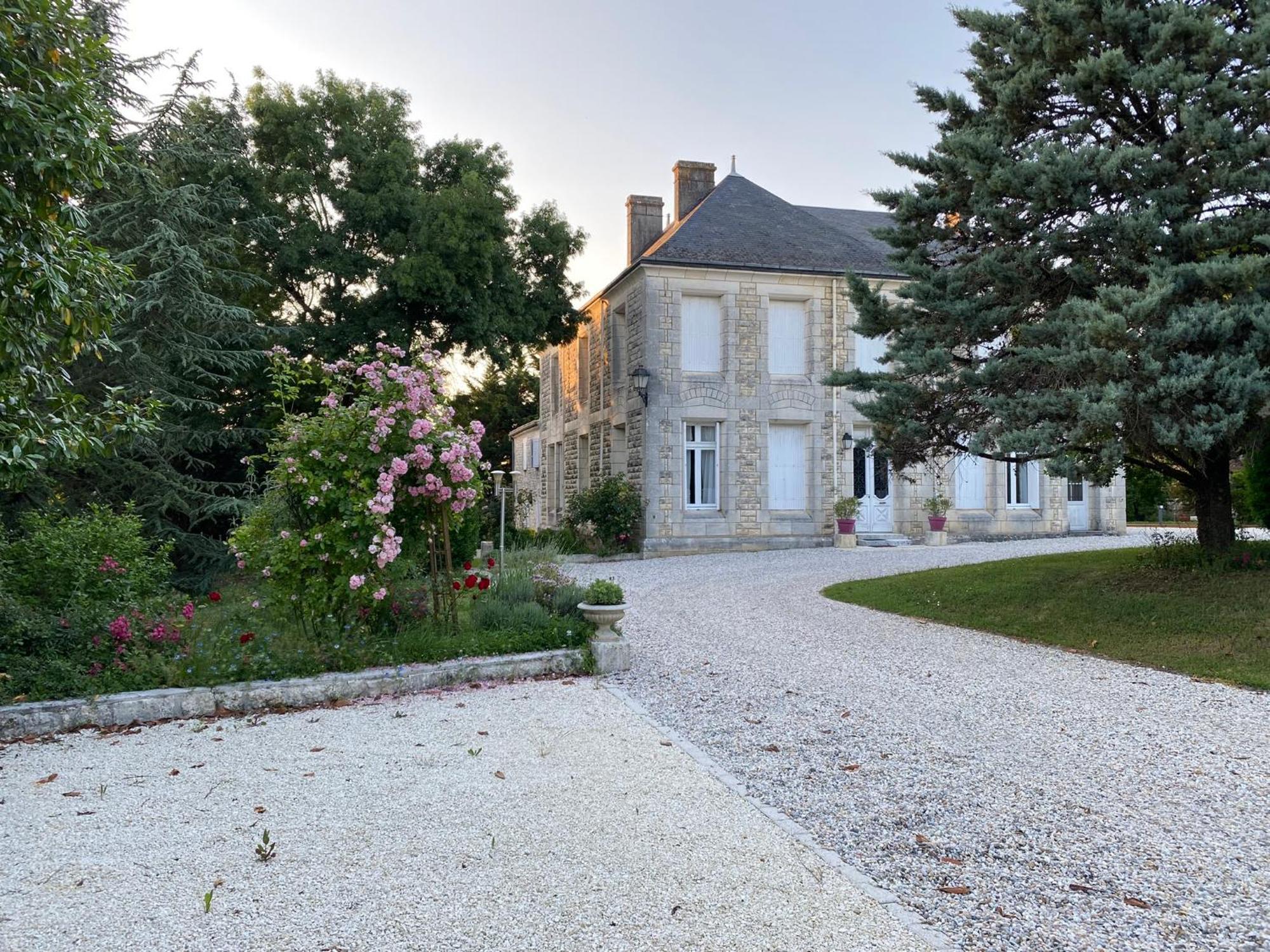 Domaine De La Perthuiserie Saint-Porchaire Buitenkant foto